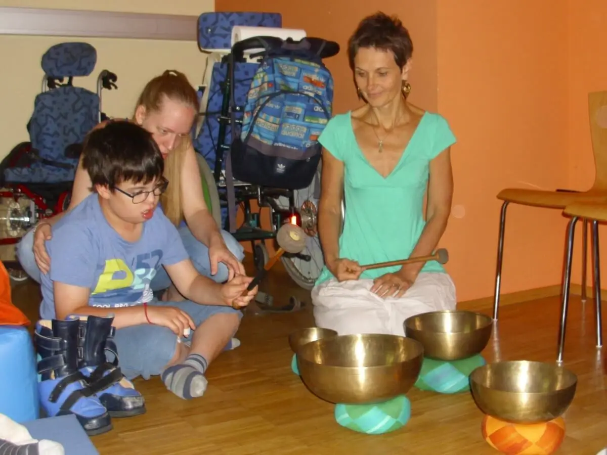 ferienohnehandicap-camp-I-2017_klangschalen_003