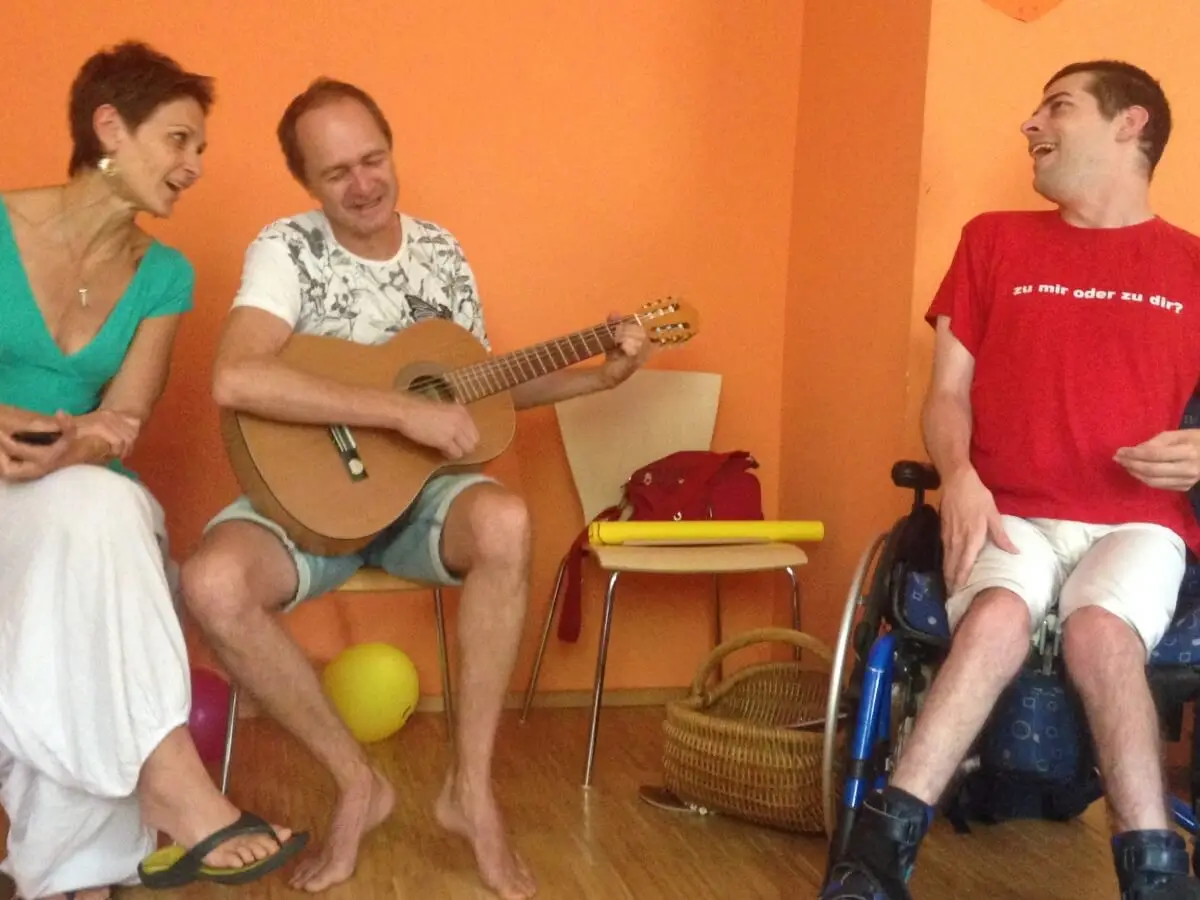 ferienohnehandicap-camp-I-2017_klangschalen_009