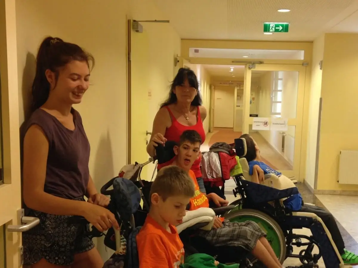 ferienohnehandicap-camp-I-2017_klangschalen_010