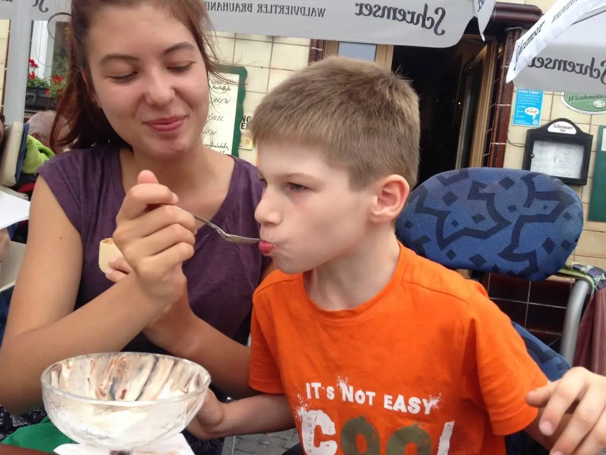 ferienohnehandicap-camp-I-2017_klangschalen_011