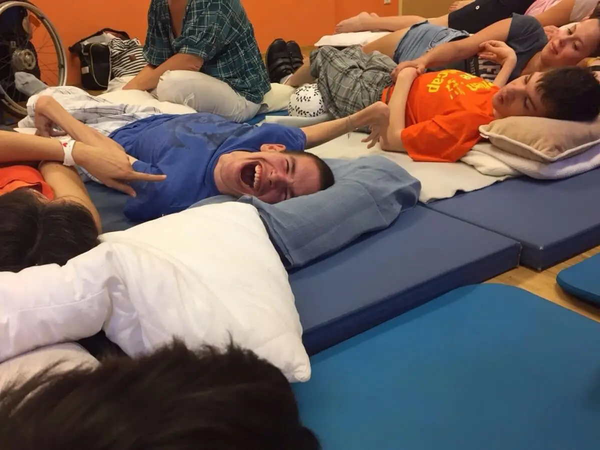 ferienohnehandicap-camp-I-2017_klangschalen_012