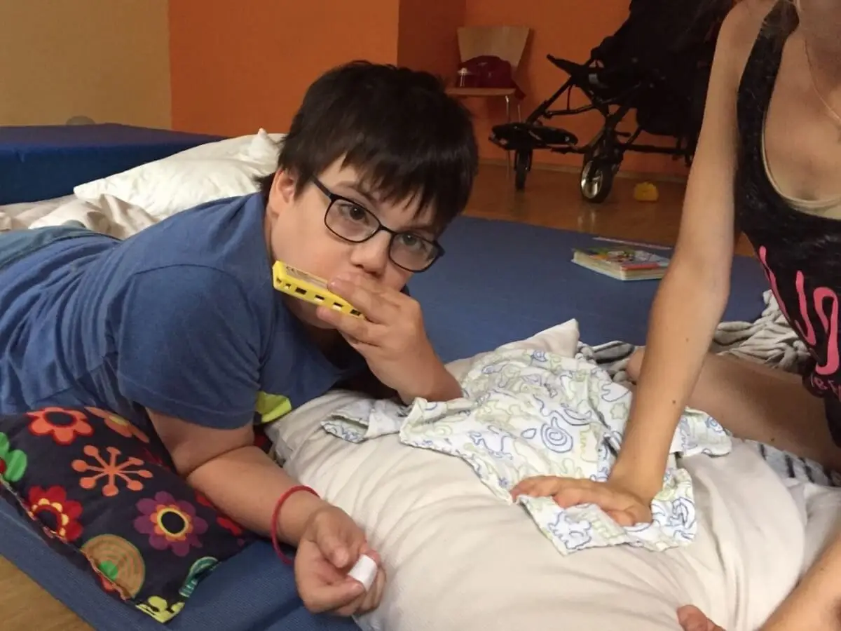 ferienohnehandicap-camp-I-2017_klangschalen_017