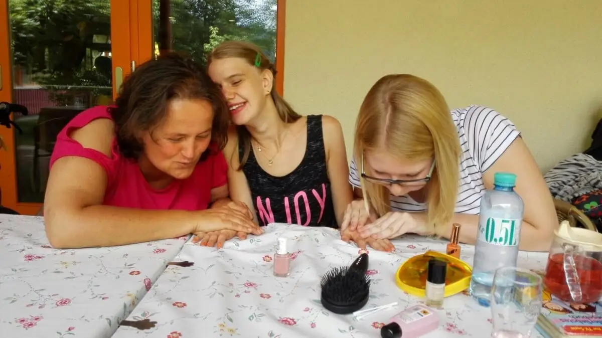 ferienohnehandicap-camp-I-2017_klangschalen_025