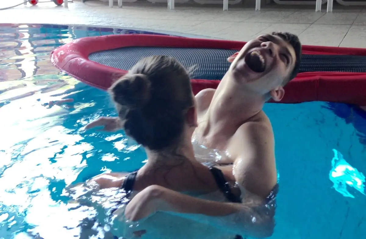 ferienohnehandicap-camp-I-2017_schwimmen_004