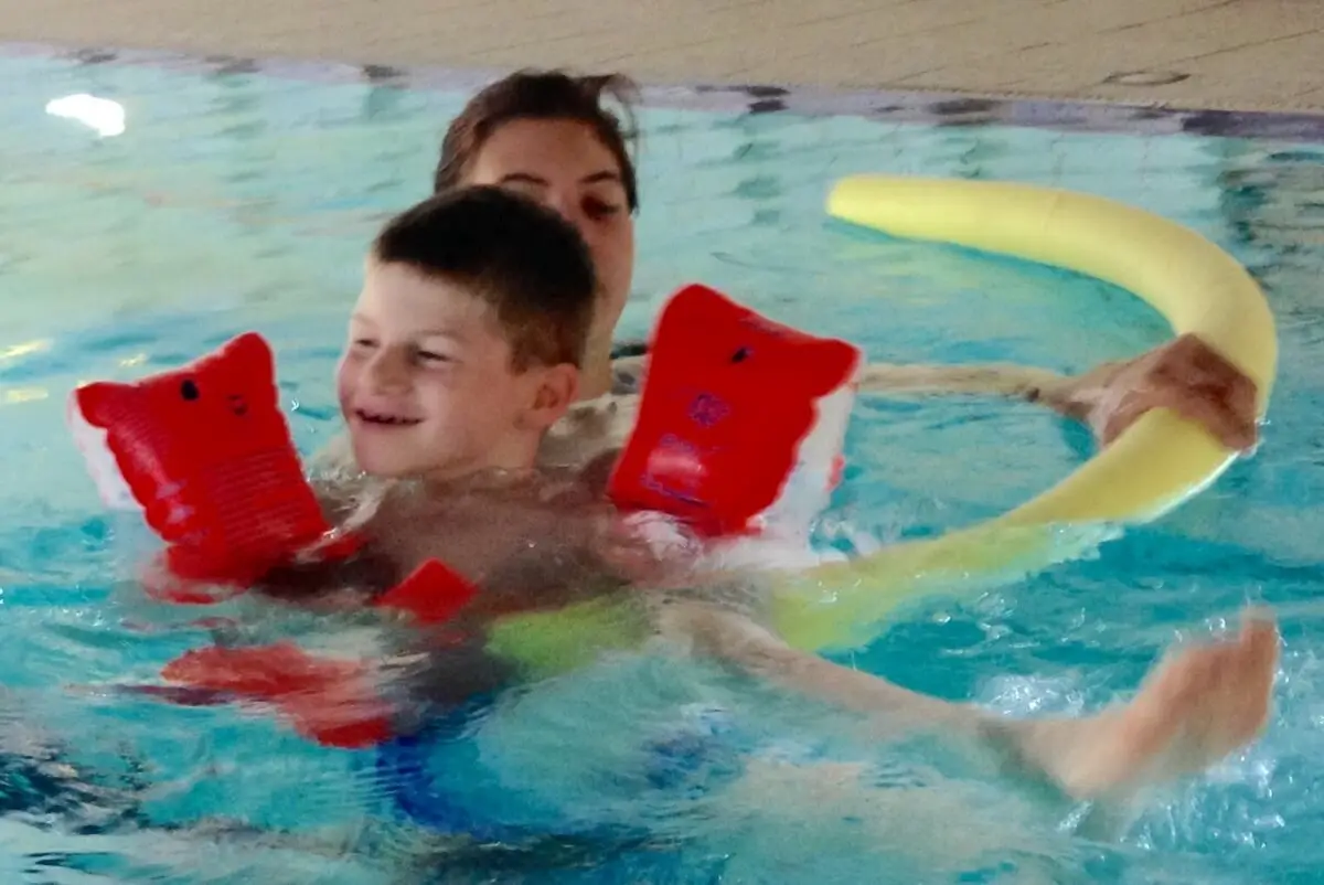 ferienohnehandicap-camp-I-2017_schwimmen_006