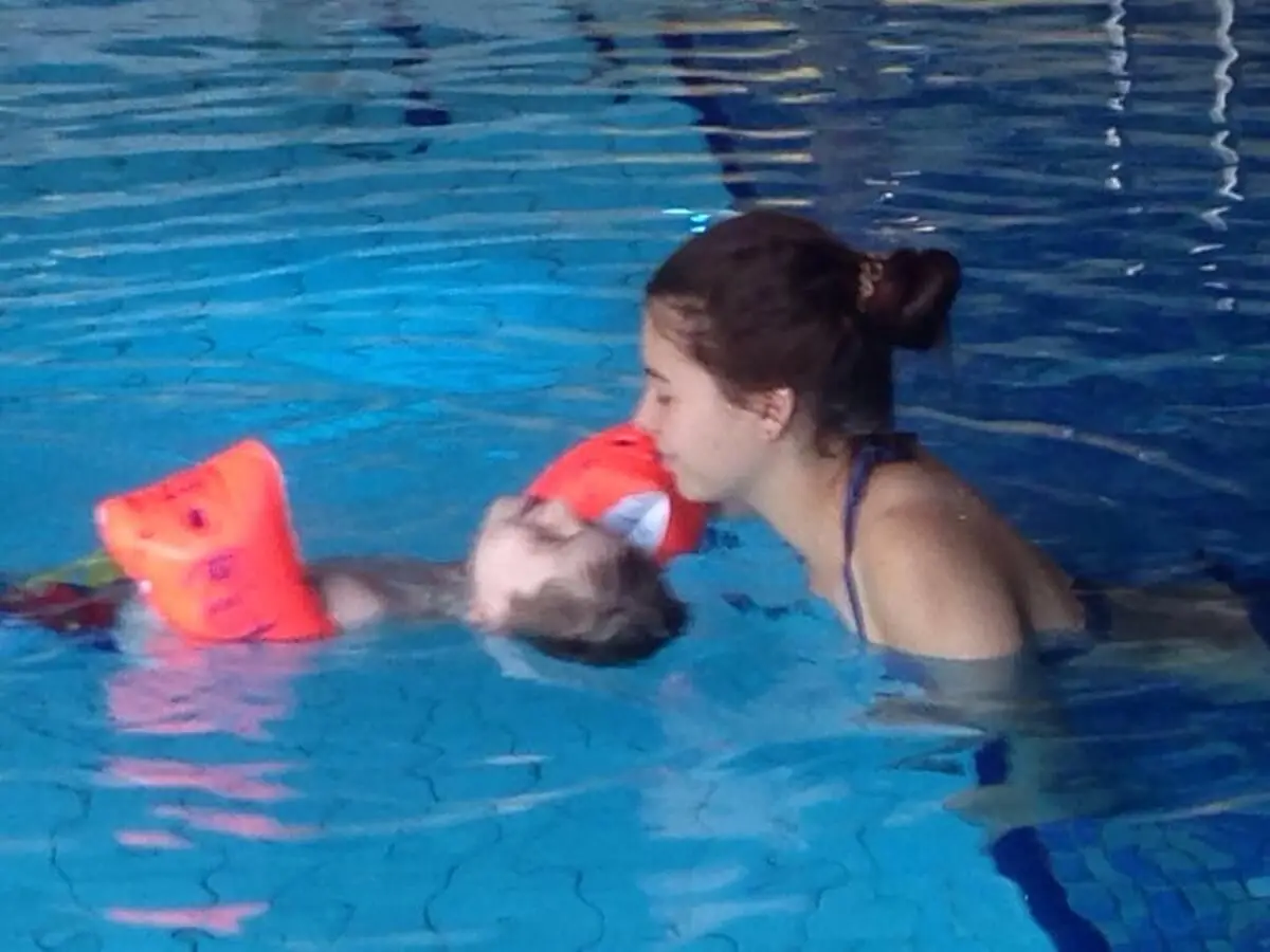 ferienohnehandicap-camp-I-2017_schwimmen_018