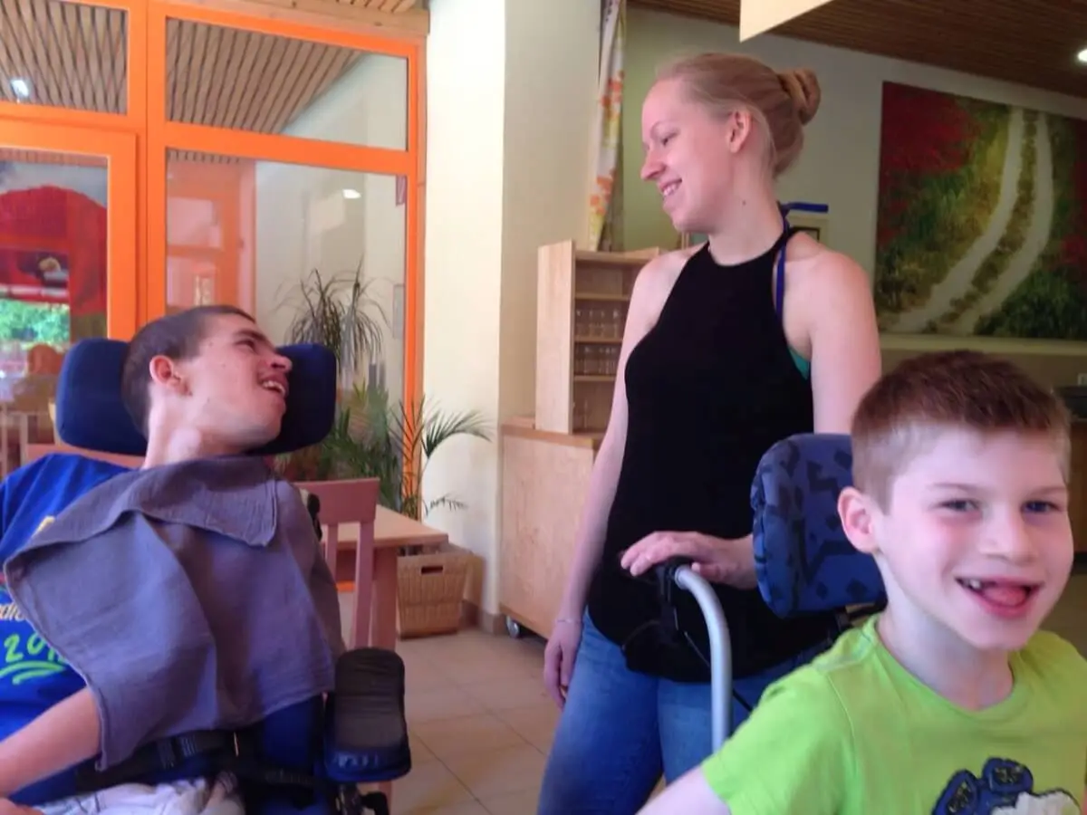 ferienohnehandicap-camp-I-2017_schwimmen_031