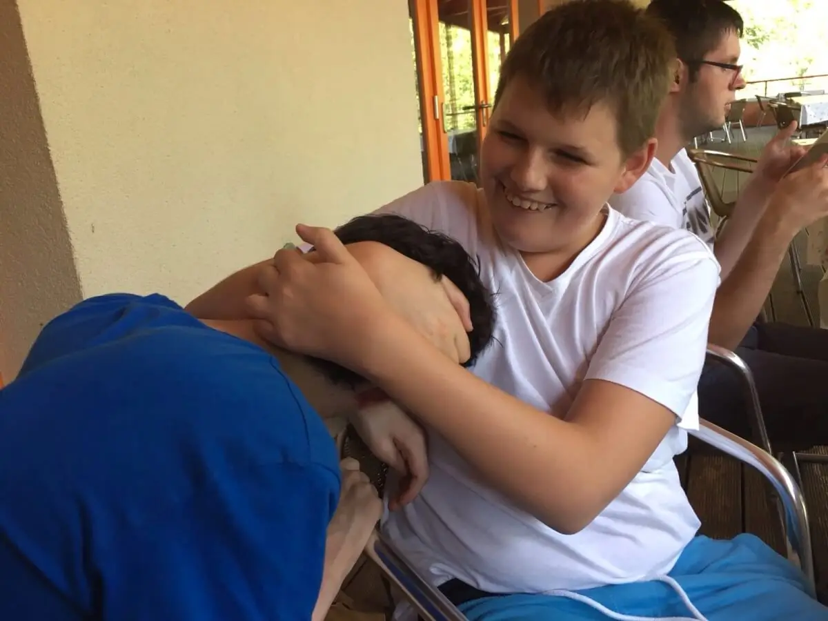 ferienohnehandicap-camp-II-2017_klangschalen_034