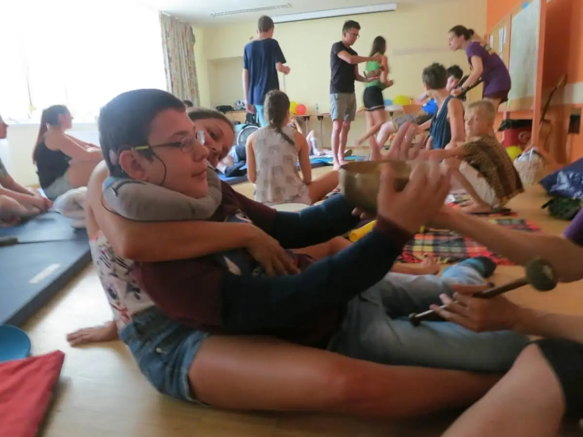 ferienohnehandicap-camp-II-2017_klangschalen_065