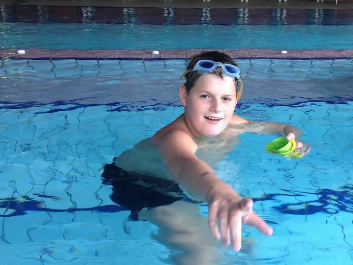 ferienohnehandicap-camp-II-2017_schwimmen_002