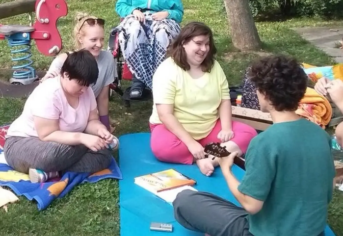 ferienohnehandicap-camp-III-2017_klangschalen_014