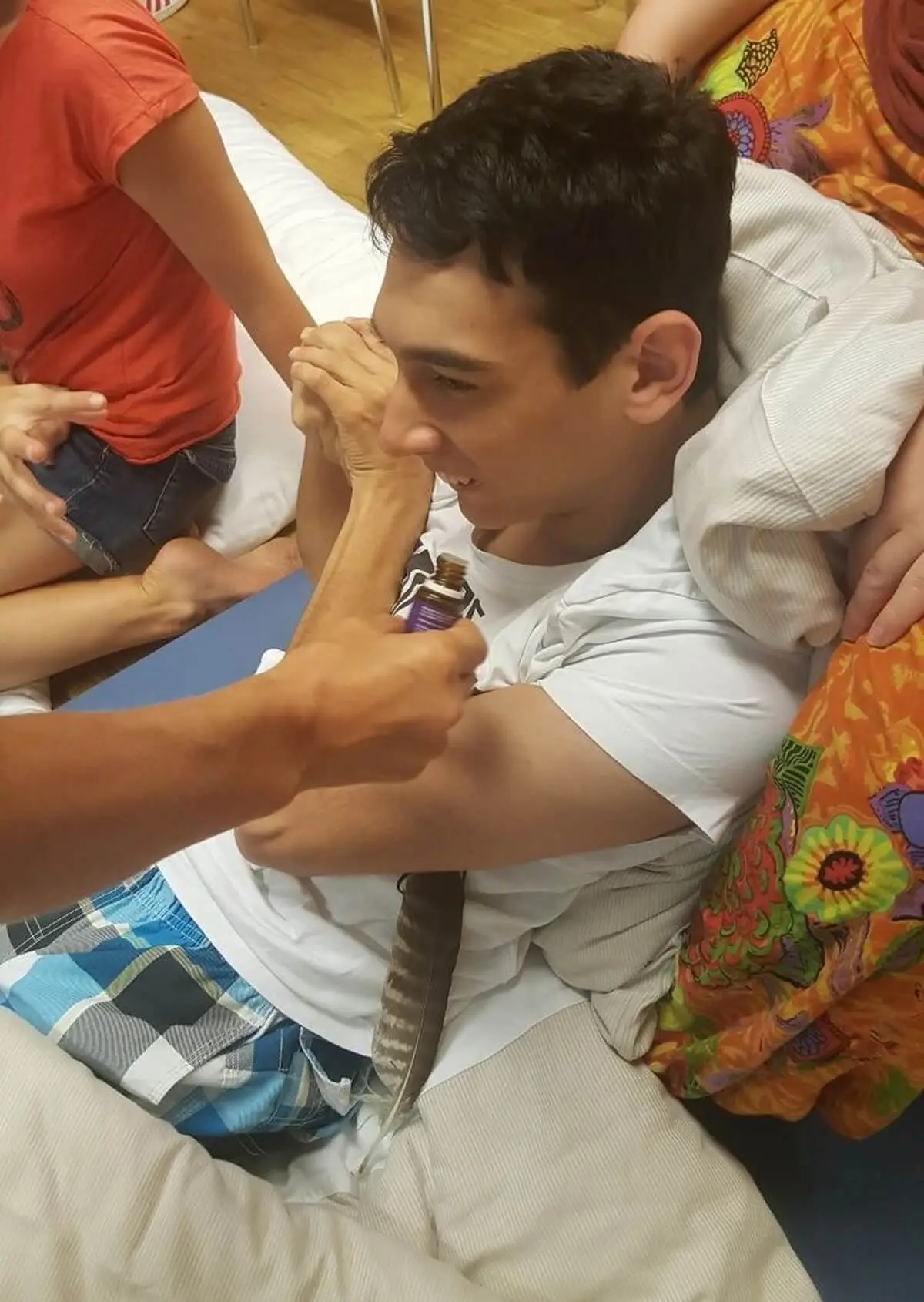 ferienohnehandicap-camp-III-2017_klangschalen_021