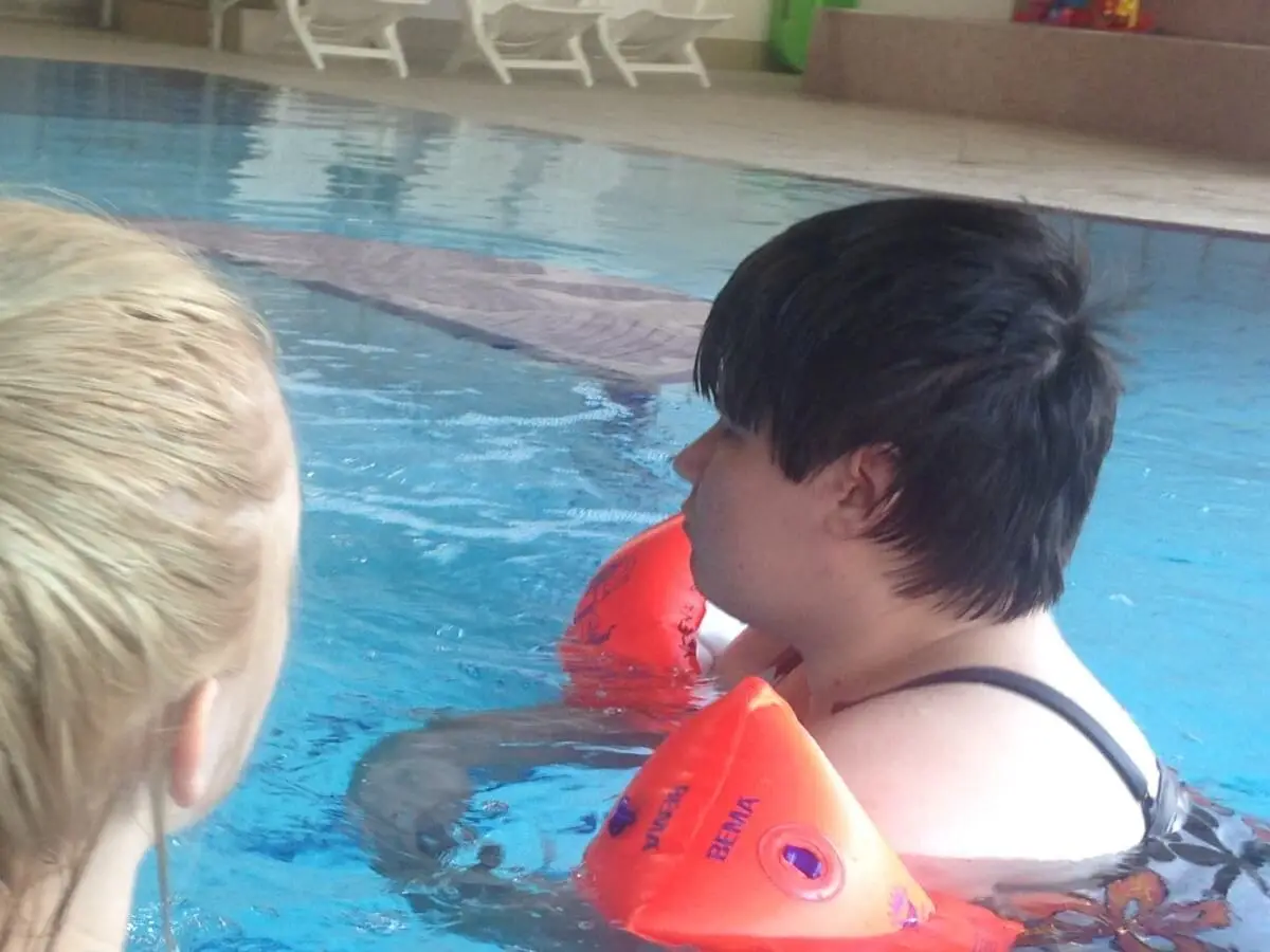 ferienohnehandicap-camp-III-2017_schwimmen_dienstag_012