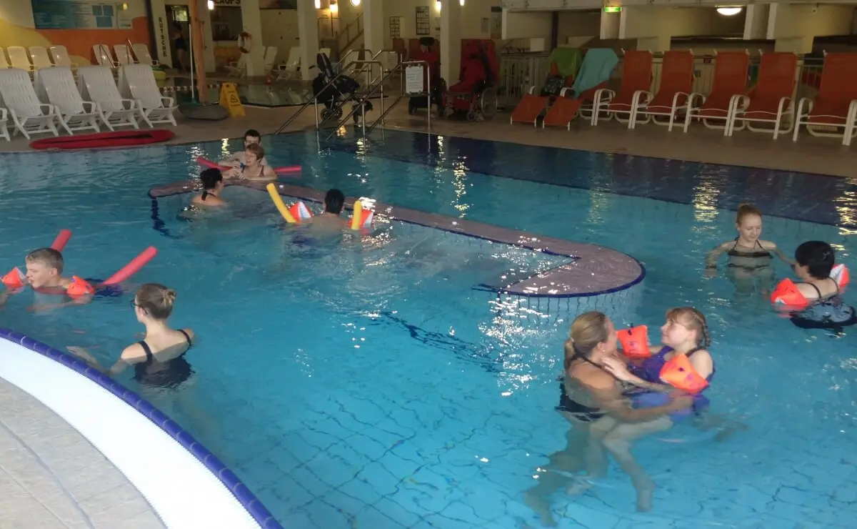 ferienohnehandicap-camp-III-2017_schwimmen_dienstag_015