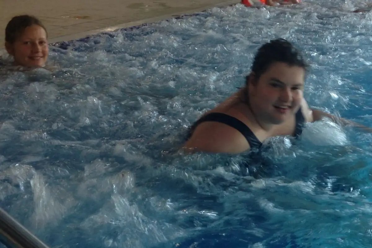 ferienohnehandicap-camp-III-2017_schwimmen_dienstag_020