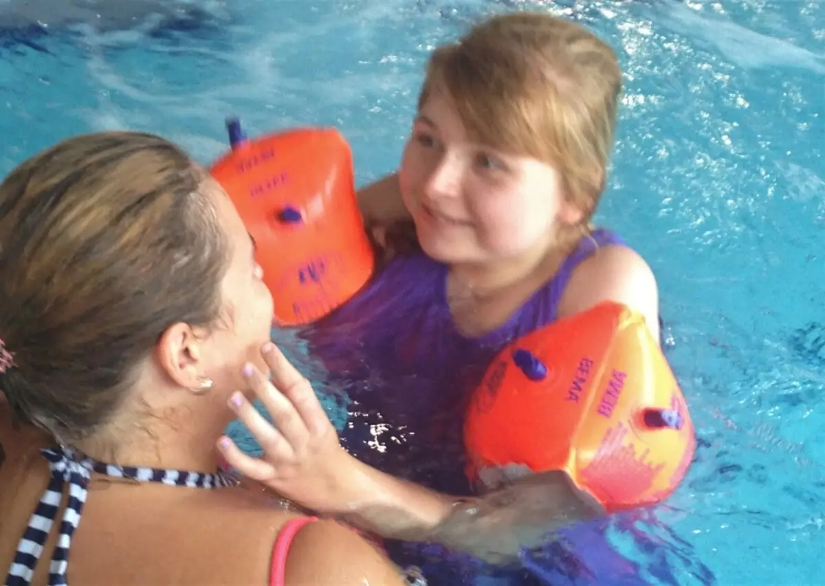 ferienohnehandicap-camp-III-2017_schwimmen_donnerstag_025